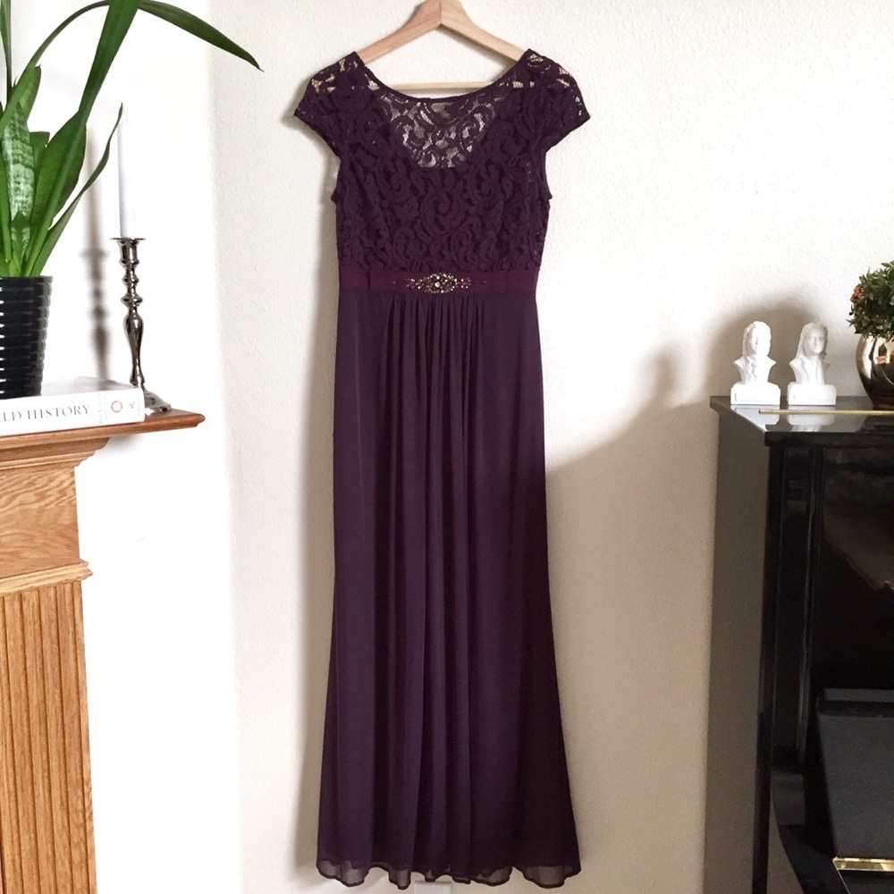 Adrianna Papell Illusion Neckline Cap Sleeve Dress - Picture 3 of 10